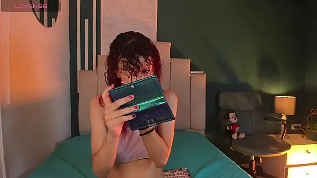 AliceMadnes online show from November 18, 9:19 pm