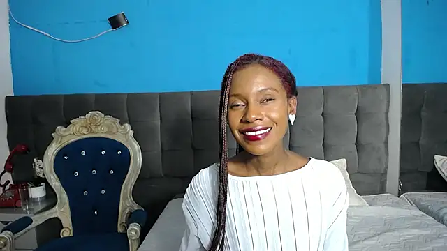 Aliis Love online show from November 19, 8:25 am