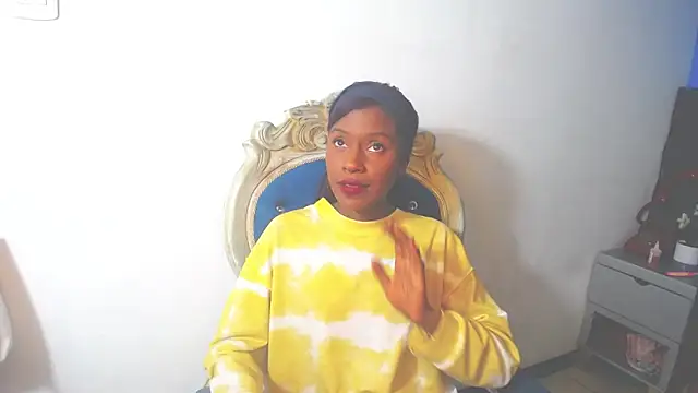 Aliis Love online show from November 27, 4:47 am