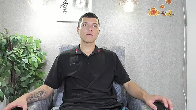 damian vega13 online show from November 18, 5:39 pm