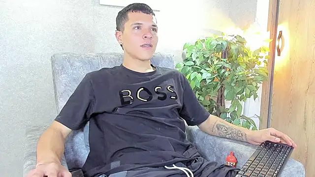 damian vega13 online show from November 25, 6:30 pm