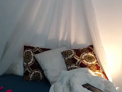 Lailahadi online show from November 17, 10:26 pm