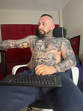 VenomHeat online show from November 13, 5:45 pm