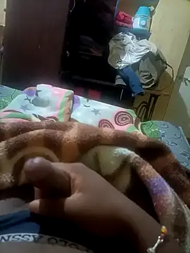 Snapshot of Kmahes01 chatting on December 16, 7:52 pm Kmahes01 online show from December 16, 7:52 pm