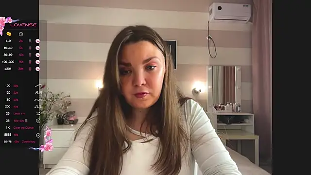 Snapshot of liliaMaivis chatting on November 22, 6:18 pm liliaMaivis online show from November 22, 6:18 pm