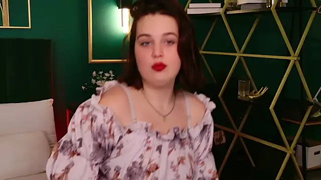 Rebecca  Moon online show from November 17, 3:56 am