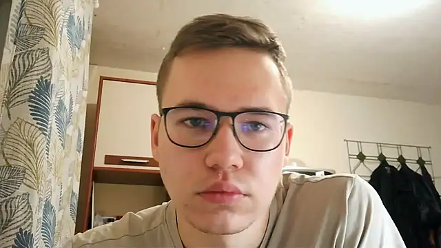 Yminoske online show from November 18, 2:32 pm