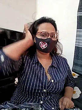 Snapshot of sadiya56803 chatting on November 19, 10:26 am sadiya56803 online show from November 19, 10:26 am