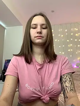 SexCaramell online show from November 14, 8:02 am