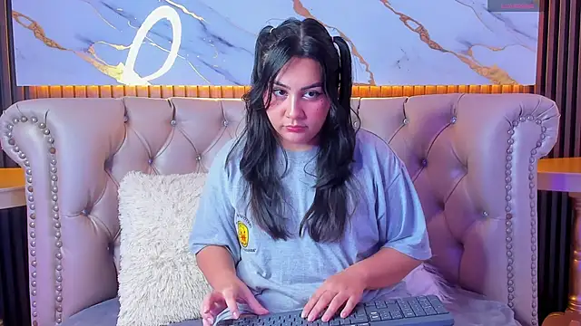 Sweet Yuna online show from November 9, 1:31 pm