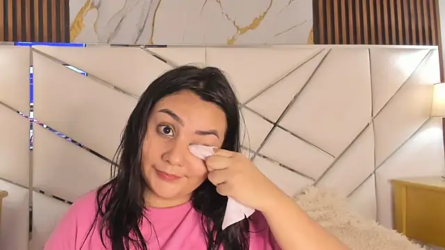 Sweet Yuna online show from November 19, 12:05 pm