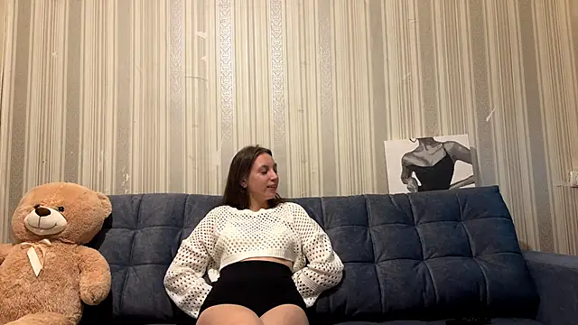 CarliBatas online show from November 15, 3:08 pm