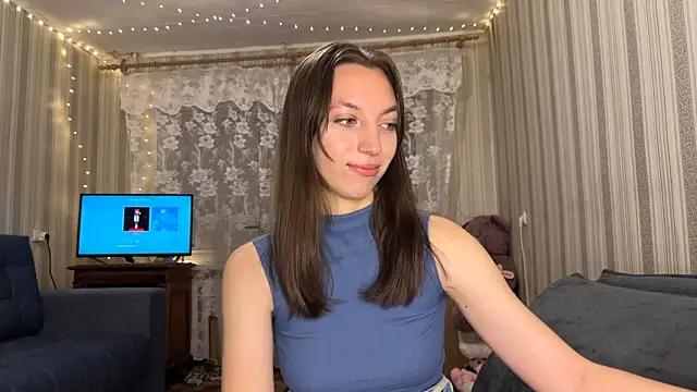 CarliBatas online show from November 19, 3:23 pm