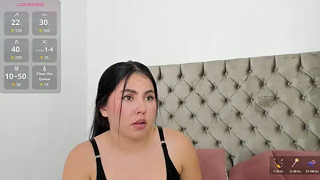 NikkiBotero online show from November 30, 8:57 pm