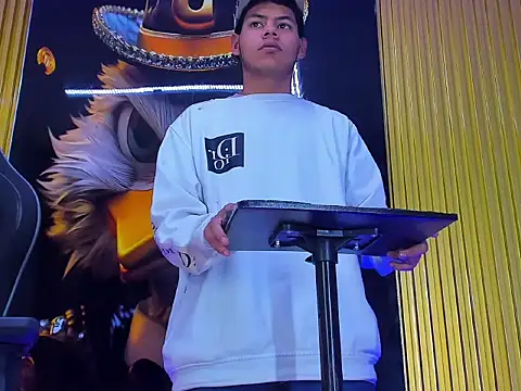 Tommy bigcock19 online show from November 20, 12:16 pm