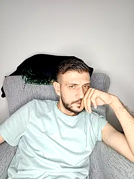 Red dewilll online show from November 11, 9:26 pm