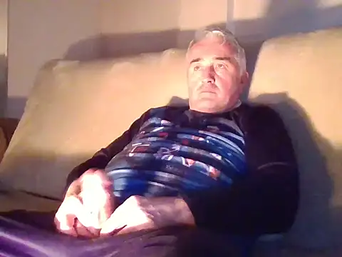 Cumlover5534 online show from December 11, 2:44 pm