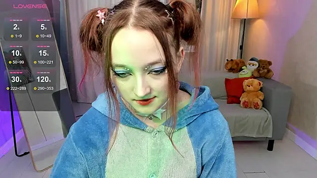 LauraKelley online show from November 11, 8:03 am