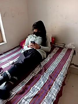 Sunita-collage online show from November 25, 5:51 am