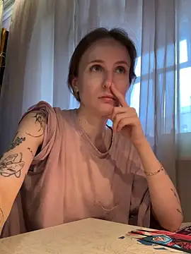 oceaneyes lilu online show from November 30, 12:20 pm