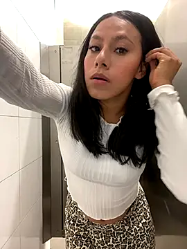 Snapshot of Katherinm chatting on November 22, 7:13 pm Katherinm online show from November 22, 7:13 pm