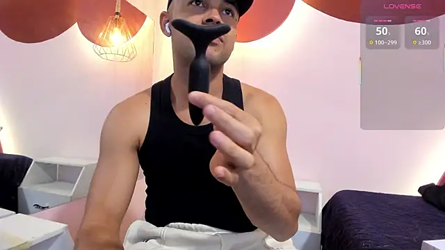 Naim   online show from December 21, 11:23 pm