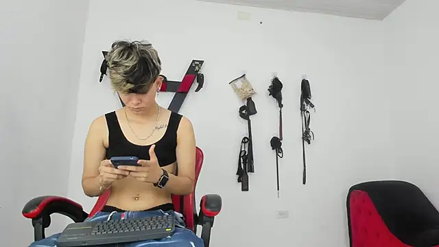 Lily and Lina online show from November 26, 12:06 pm