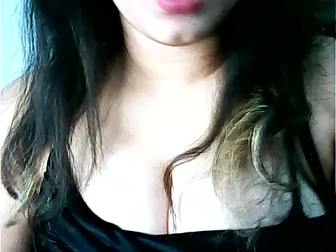 Snapshot of shreya_saxena_01 chatting on November 27, 6:37 am shreya saxena 01 online show from November 27, 6:37 am