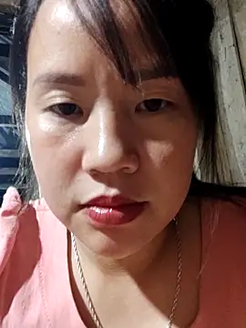 yelow-bee online show from November 18, 2:43 pm