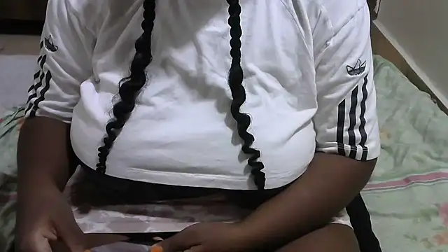 she-- online show from November 26, 9:49 pm