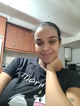 kyliecastell online show from November 29, 4:43 pm