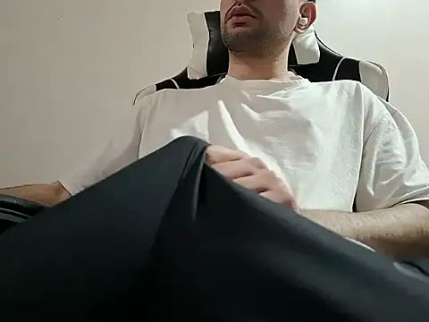 charli barr online show from November 10, 1:54 pm