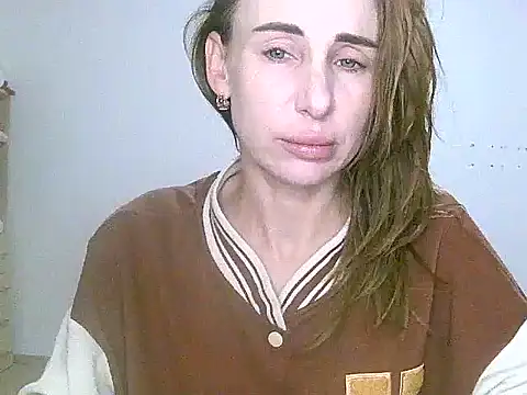 GlarysLoveres online show from November 16, 3:45 am