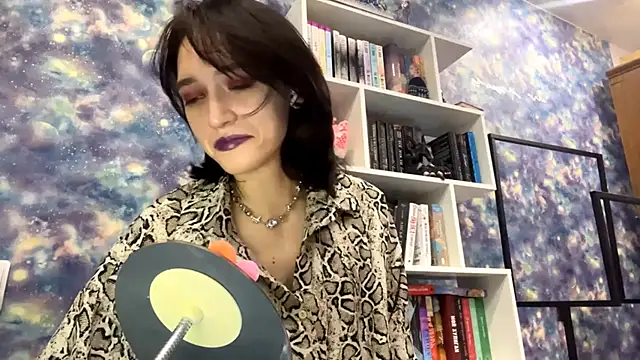 JamieRosten online show from November 18, 12:09 pm