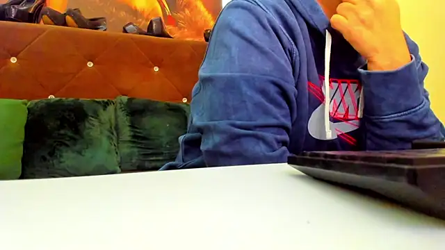 RueBeth online show from November 13, 11:53 am