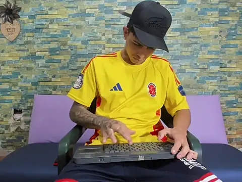 naughty boy Maicoll online show from November 21, 11:09 am