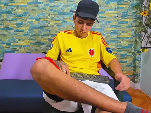 naughty boy Maicoll online show from November 25, 11:21 am