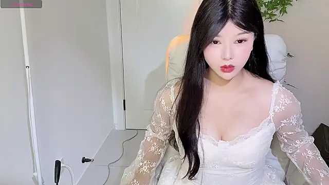 Snapshot of BB38F chatting on December 14, 1:05 pm BB38F online show from December 14, 1:05 pm