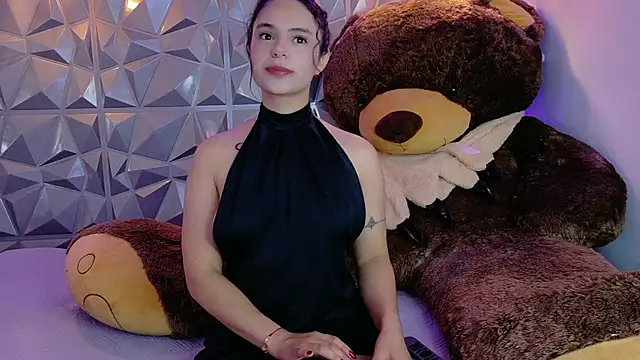 Ciara Lawrence online show from November 22, 1:10 pm