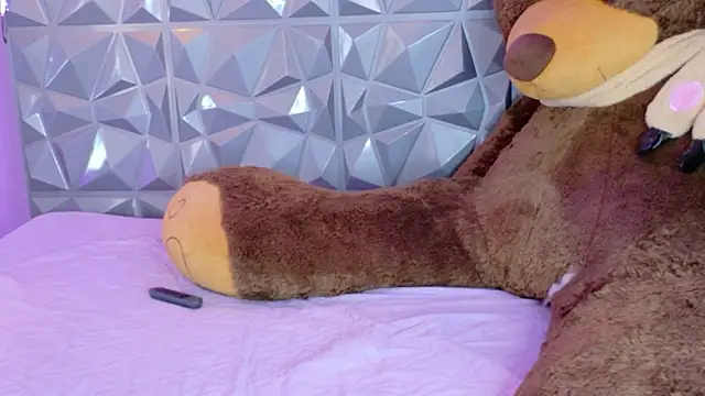 Ciara Lawrence online show from November 29, 2:20 pm