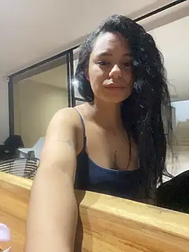 Ciara Lawrence online show from November 30, 7:01 am