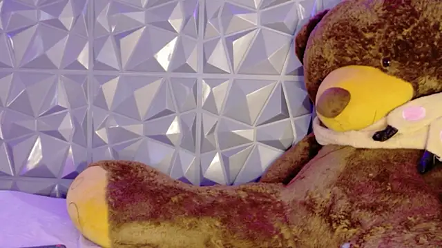 Ciara Lawrence online show from December 1, 12:43 pm