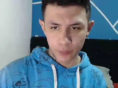 damiansexyboy69 online show from November 17, 10:21 am