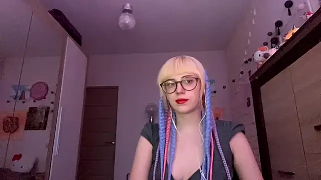 Snapshot of EffacedScan chatting on November 26, 2:07 pm EffacedScan online show from November 26, 2:07 pm