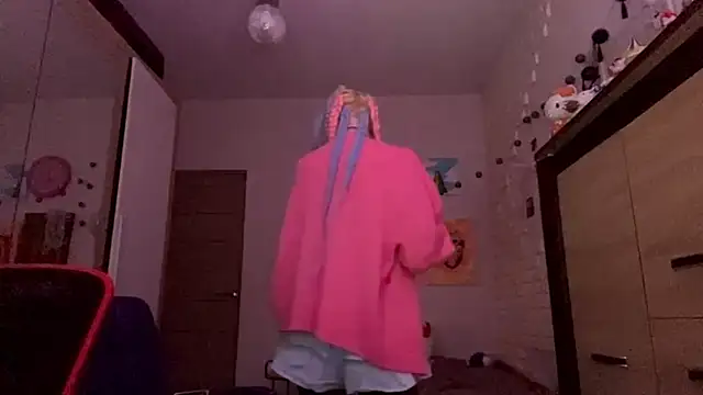 Snapshot of EffacedScan chatting on November 27, 2:19 pm EffacedScan online show from November 27, 2:19 pm