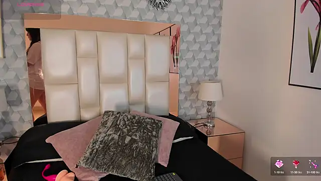 Gia harmony online show from November 29, 7:28 pm