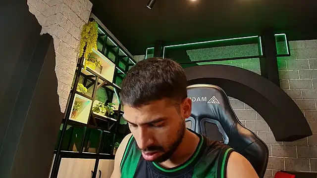 MyStrongSubmissive online show from November 16, 10:15 pm