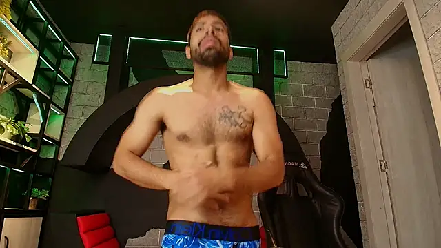 MyStrongSubmissive online show from November 20, 11:10 am