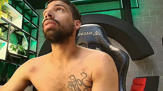 MyStrongSubmissive online show from November 25, 7:03 pm