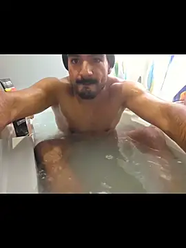 Snapshot of piggylatino chatting on November 30, 7:18 pm piggylatino online show from November 30, 7:18 pm